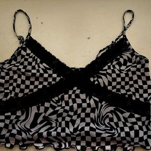 S.O cropped Black And White Light T Shirt
Size Large
Worn Once